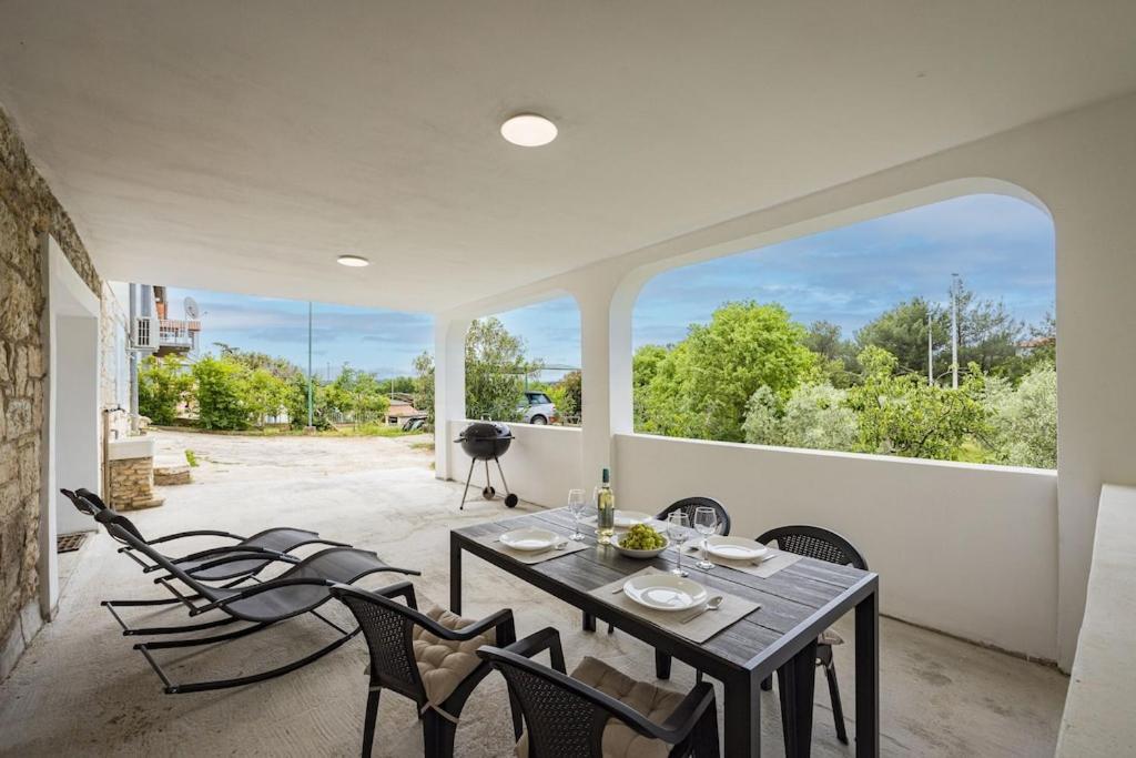 Apartment Olive Garden Near Pula 3 Km From Center And Only 4 Km From The Beach For 4 Persons Exteriér fotografie