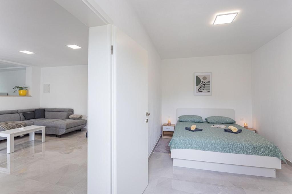 Apartment Olive Garden Near Pula 3 Km From Center And Only 4 Km From The Beach For 4 Persons Exteriér fotografie